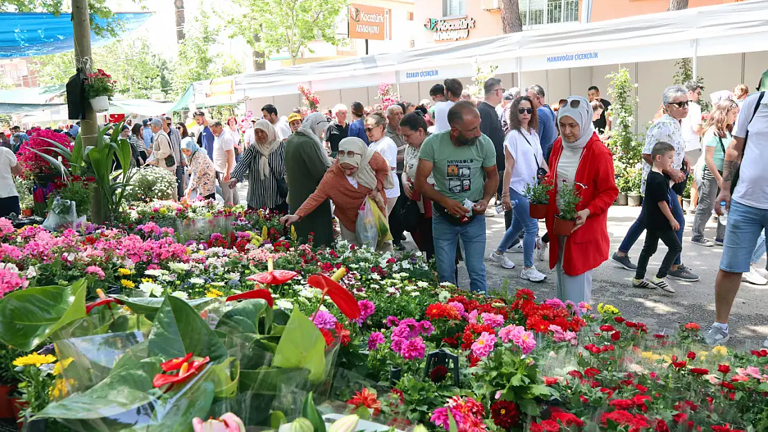 Bayındır'da 26. Uluslararası Çiçek Festivali başlıyor