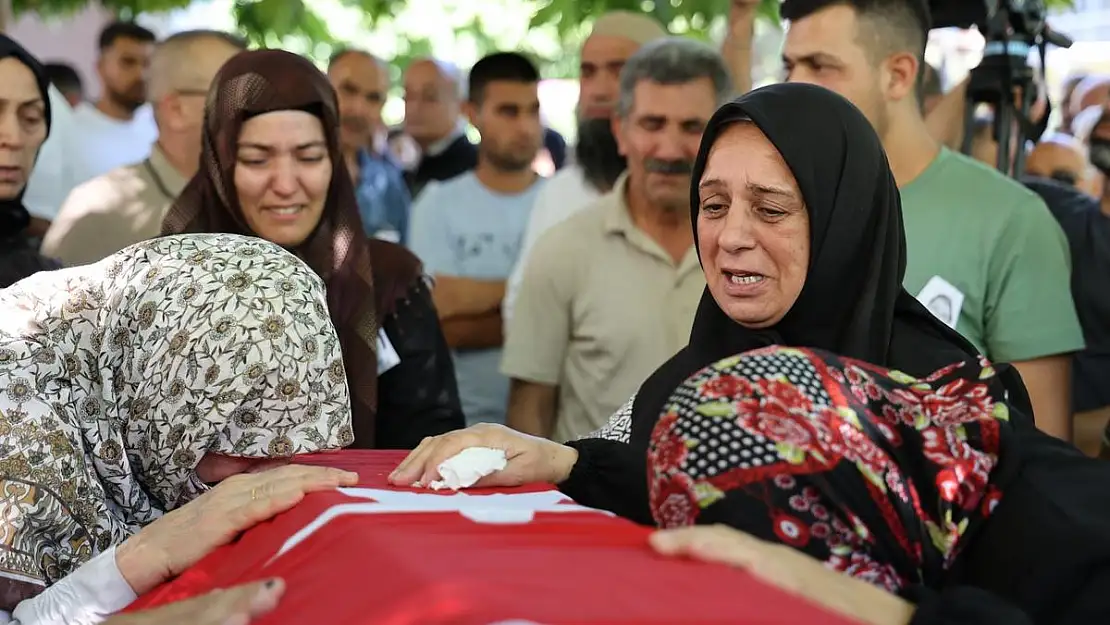 Bayındır’da şehit olan orman personeli son yolculuğuna uğurlandı