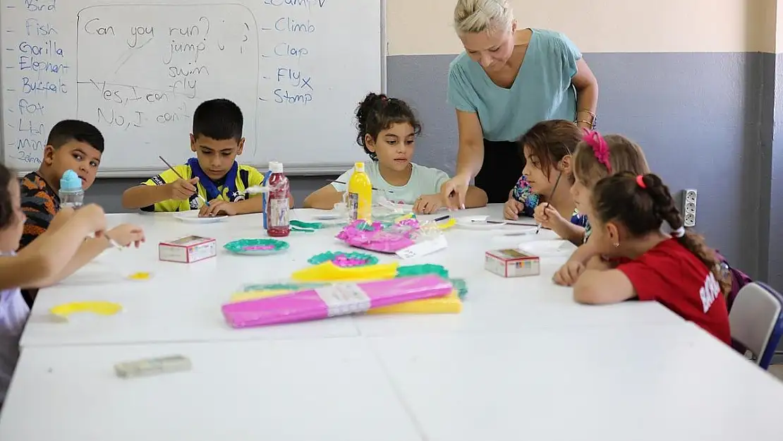 Bayraklı Belediyesi’nden hobi kazandıran kurslar