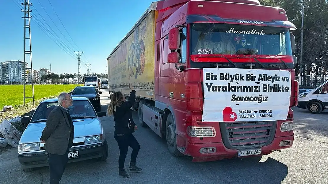 Bayraklı Belediyesinin yardım tırları umut oluyor