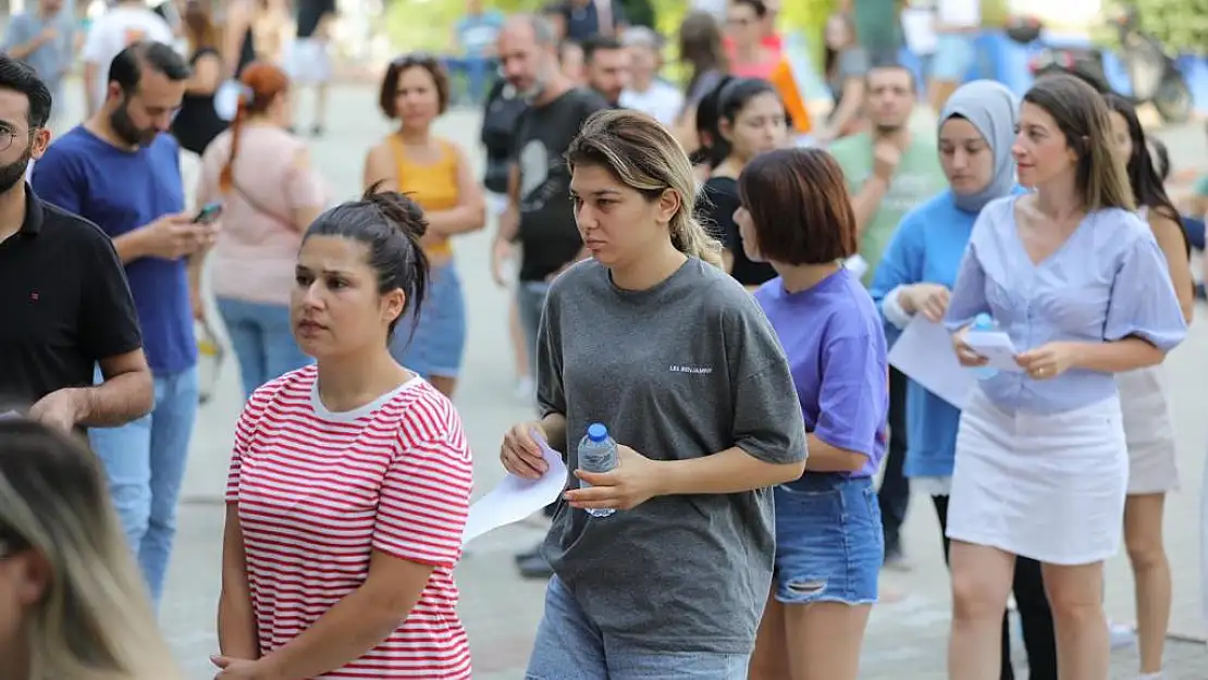 Bayraklı öğretmenlerini sınavla belirliyor