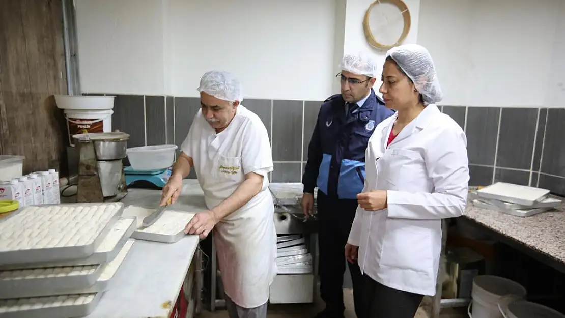 Bayraklı’da Bayram öncesi gıda denetimi