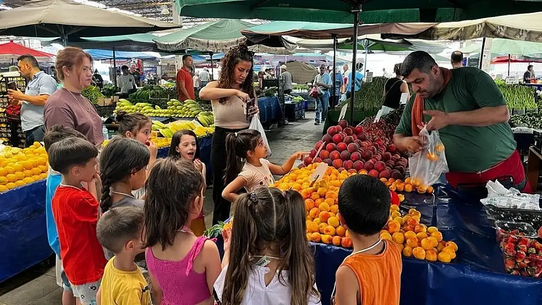 Bayraklı’da öğrencilere sokakta öğrenme fırsatı