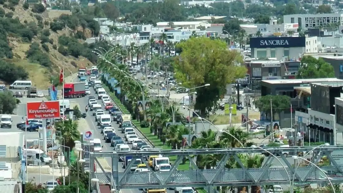 Bayram için Bodrum’a 1 günde 25 bin araç giriş yaptı