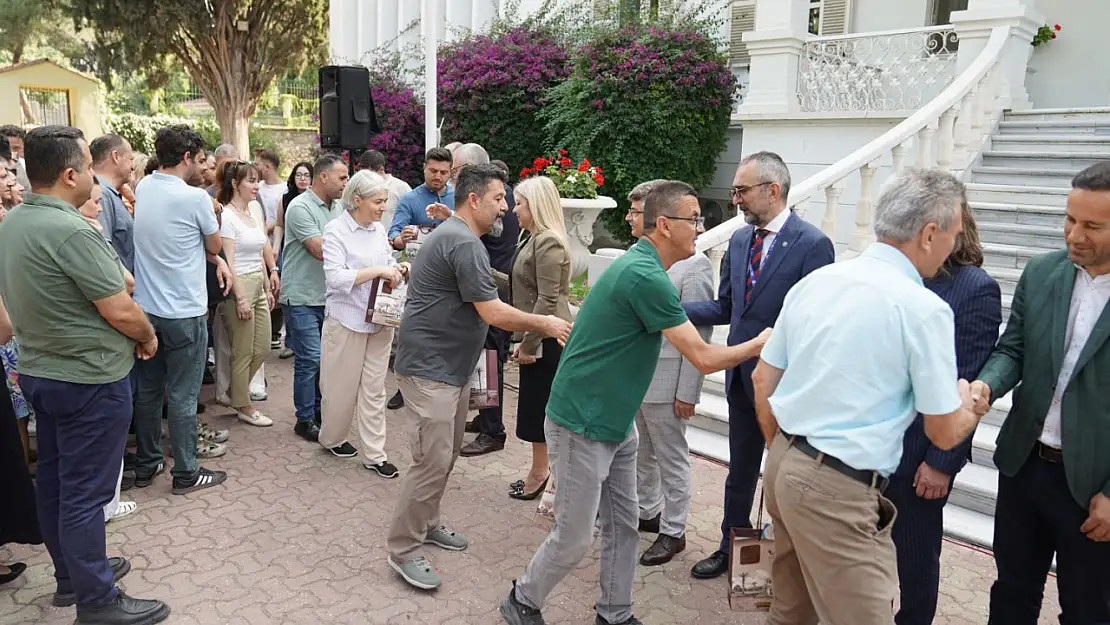 Bayramda Ege Üniversitesi ailesi bir arada: Rektör Budak konuştu