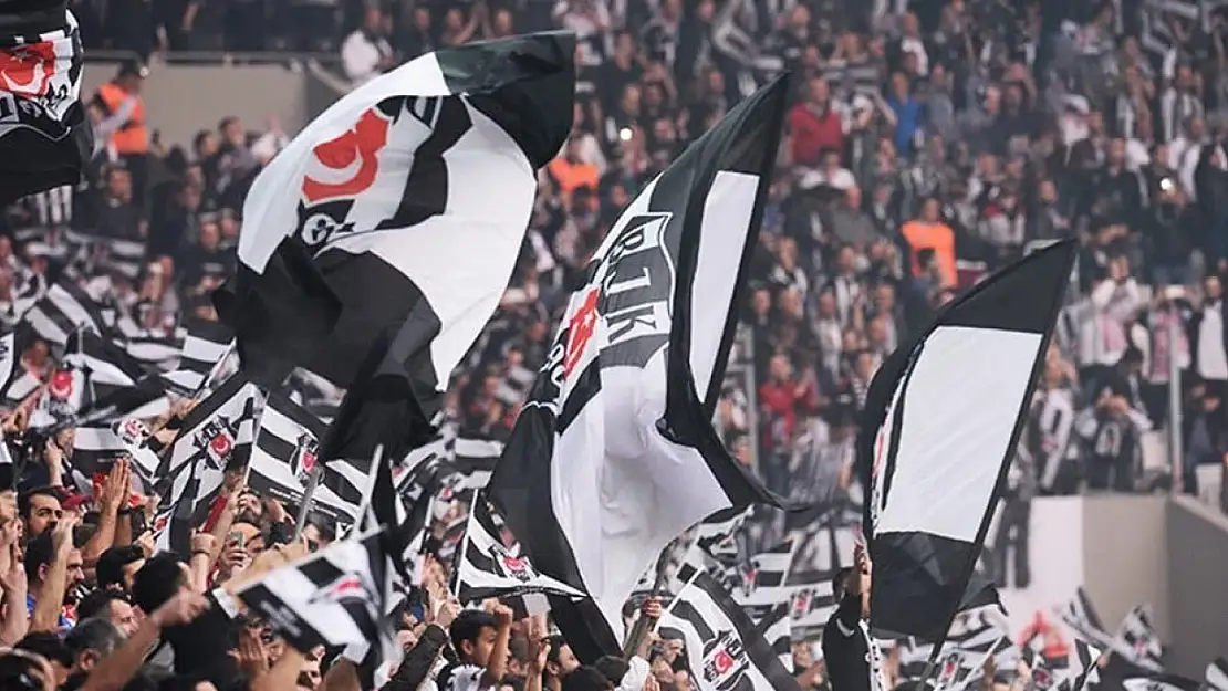 Beşiktaş taraftarından anlamlı hareket: Yangın faciası için 1 dakika sessizlik!