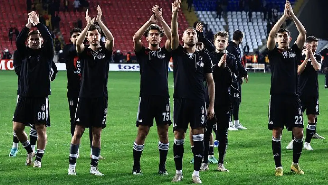 Beşiktaş’ta 10 futbolcuyla yollar ayrılacak!