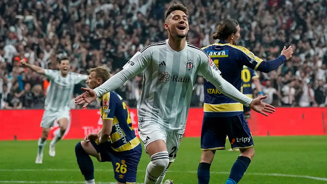 Beşiktaş’ta Ernest Muçi gelişmesi!