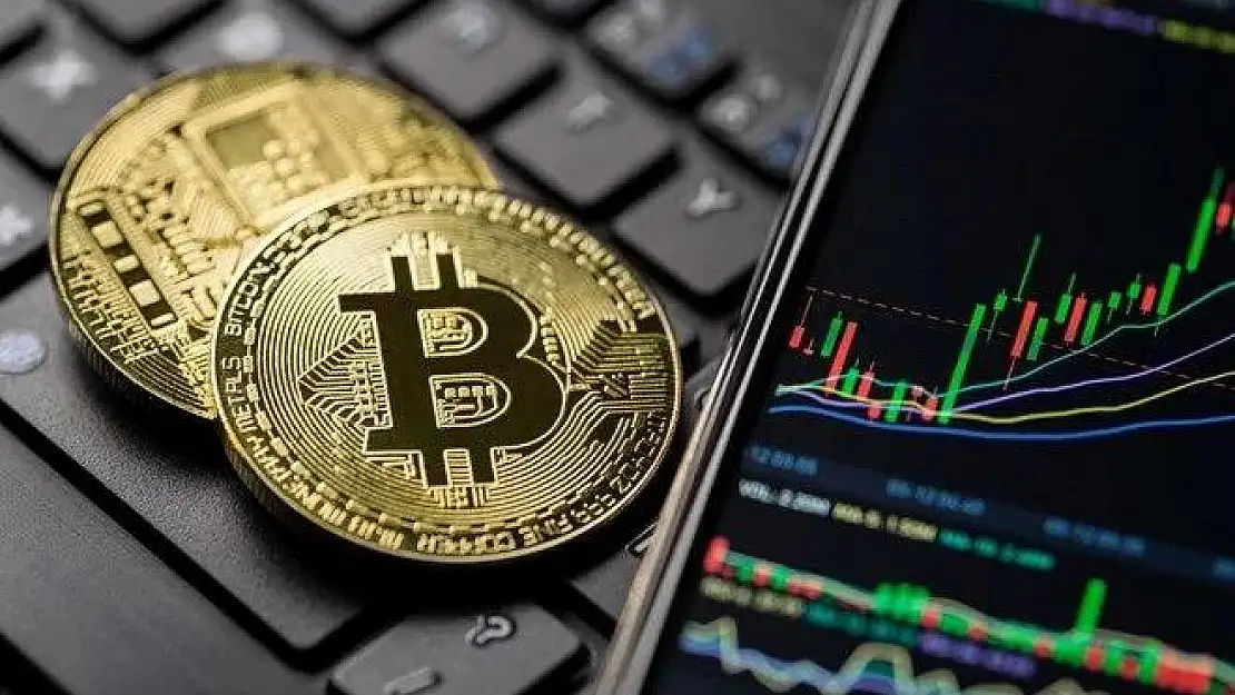 Bitcoin’de zirve sonrası düşüş sürüyor