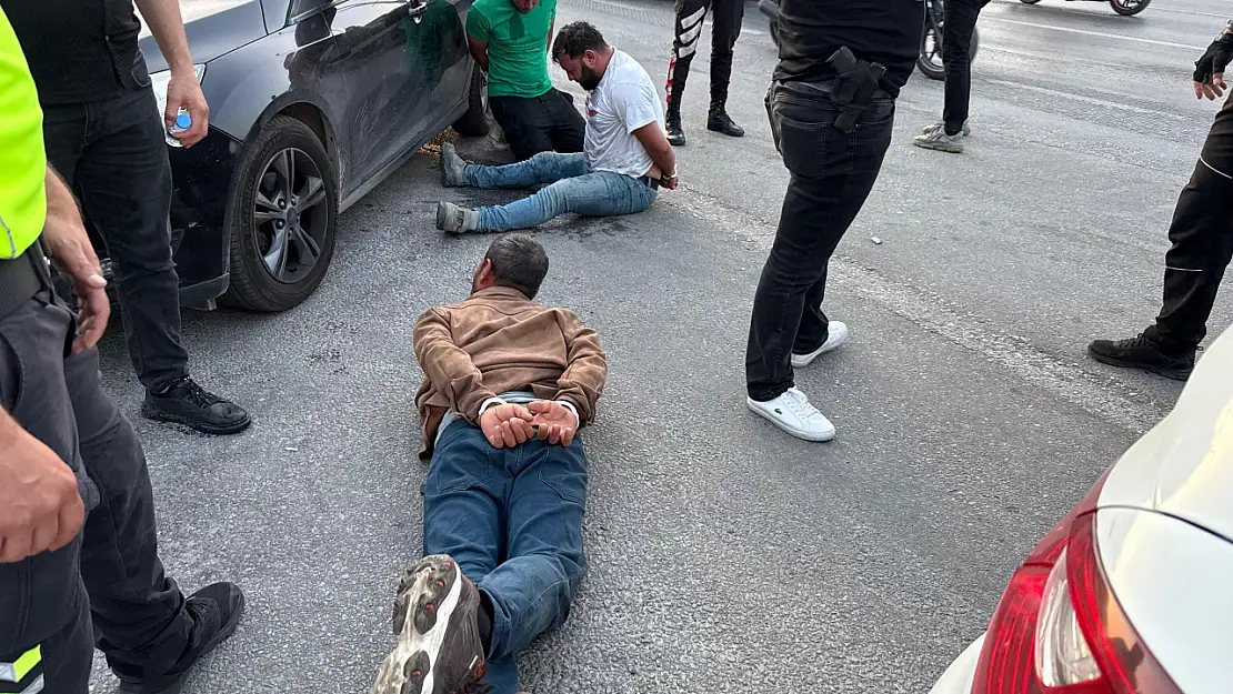 Bodrum'da polise saldırı: 2 polis yaralandı