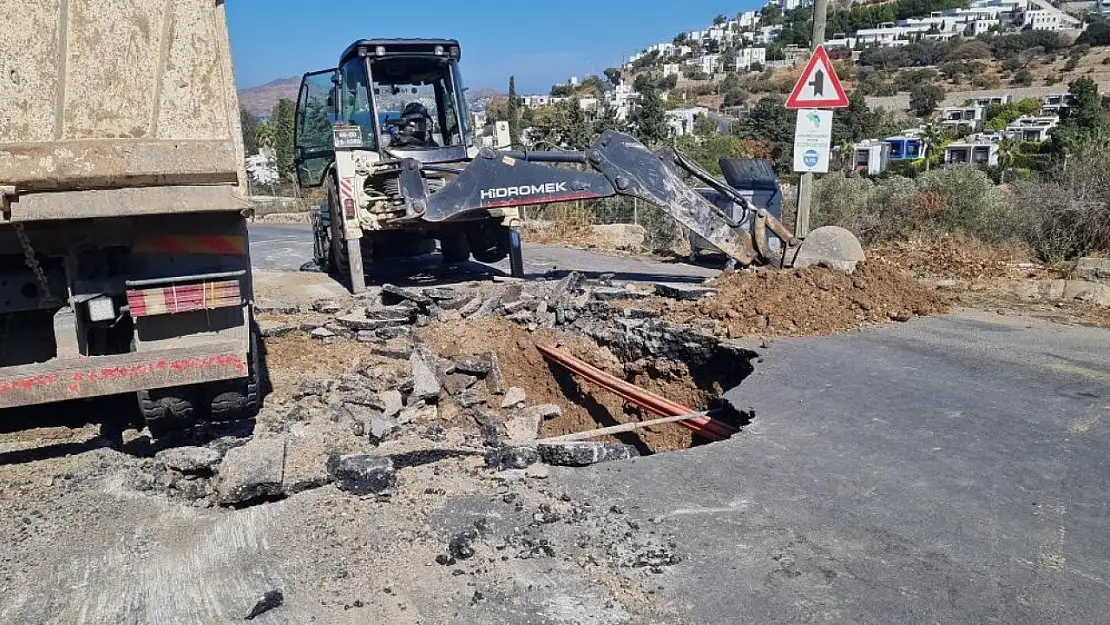 Bodrum'da su taşkını: Yollar kapatıldı