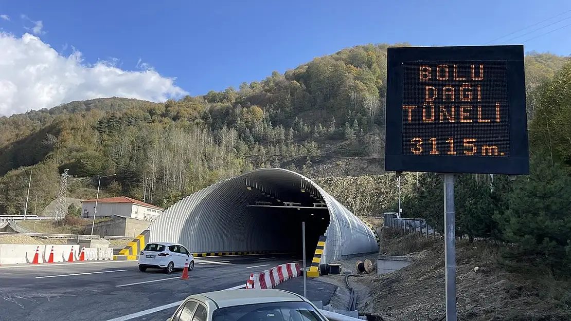 Bolu Dağı Tüneli'nin Ankara-İstanbul yönü açıldı