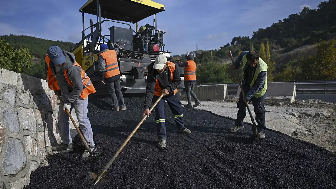 Bornova Belediyesi'nden yol çalışmalarında rekor dönem