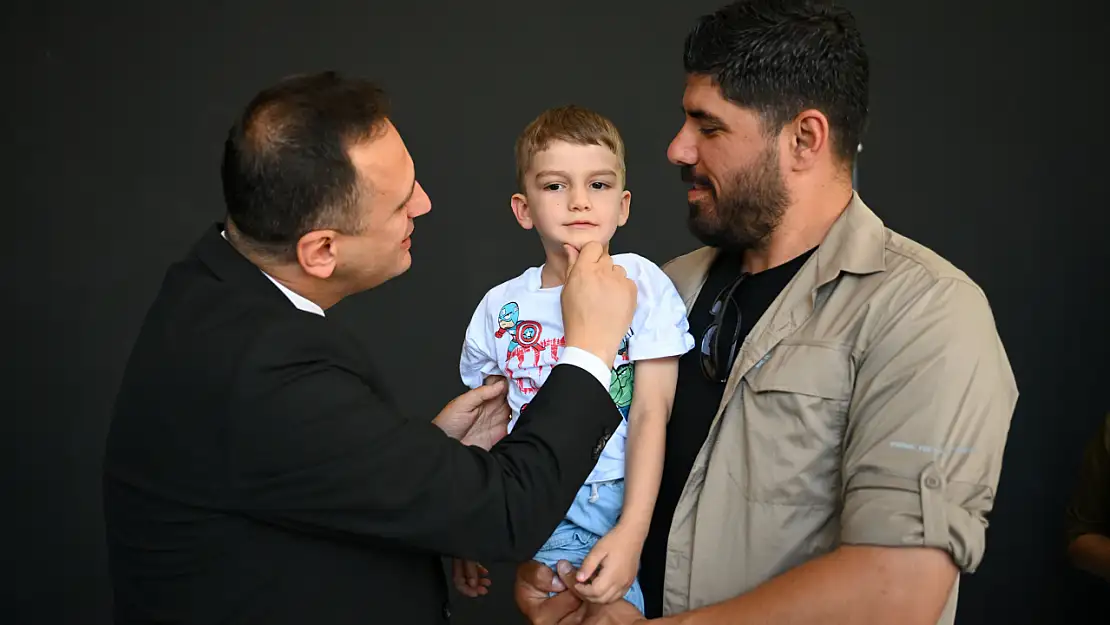 Bornova'da bayram sevinci: Başkan Eşki…