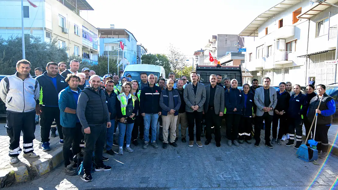 Bornova'da kapsamlı temizlik hamlesi başladı: Arayın parkınızı, caddenizi söyleyin!