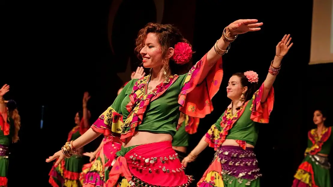 Bornova Halk Dansları Festivali Sona Erdi