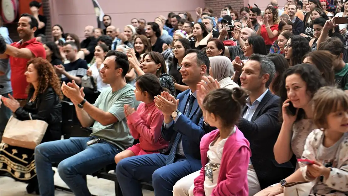 Bornova renkli bir yaza hazırlanıyor