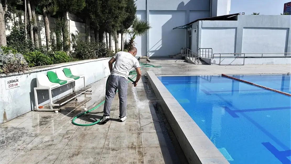 Bornova'da açık havuz yaz sezonuna hazır