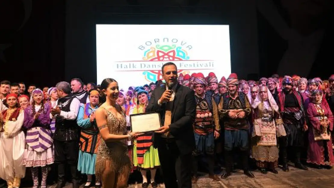 Bornovalılar Halk Dansları Festivaline doydu