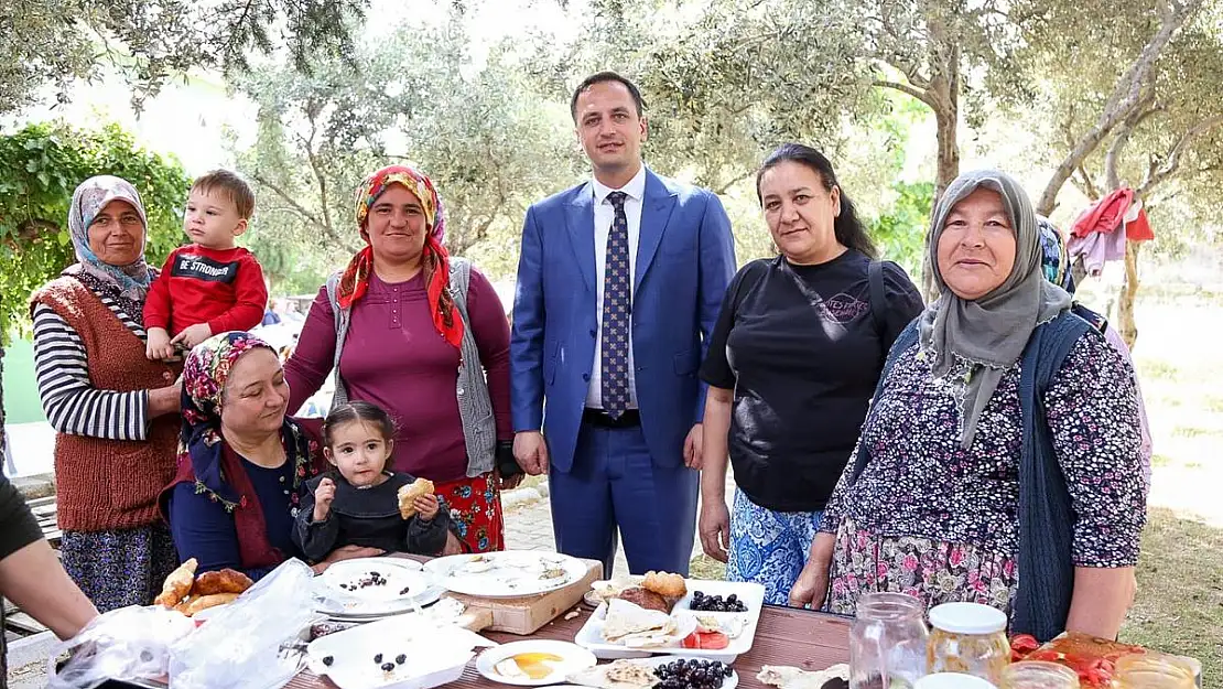 Bornova'nın kırsal alanlarında sorun çözen sabah mesaileri