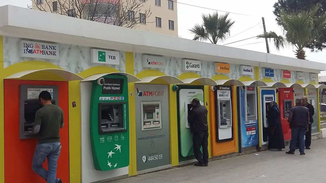 Bu bankalardan birinde hesabınız varsa köşeyi döndünüz: Her ay asgari ücretten yüksek ödeme alacaksınız