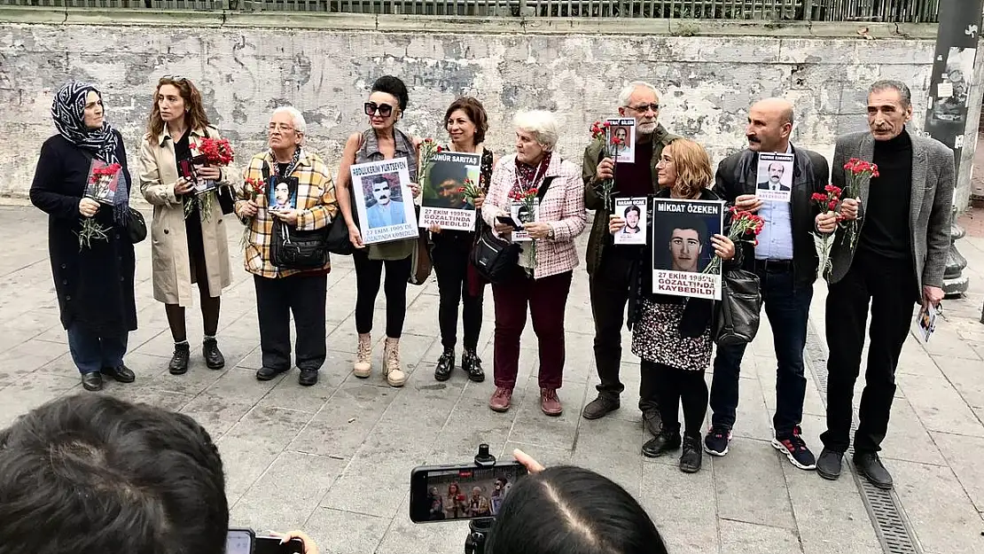 Bu kez polis müdahale etmedi: Cumartesi Anneleri 972. kez Galatasaray Meydanı'nda