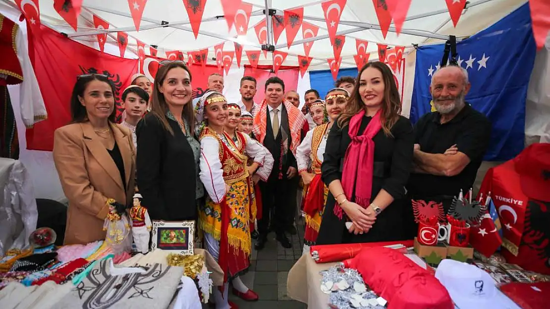 Buca Balkan Festivali’nde renkli görüntüler