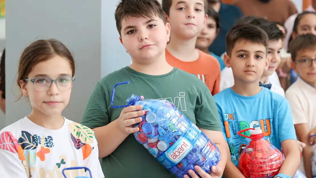 Buca'da küçük yüreklerden büyük dayanışma