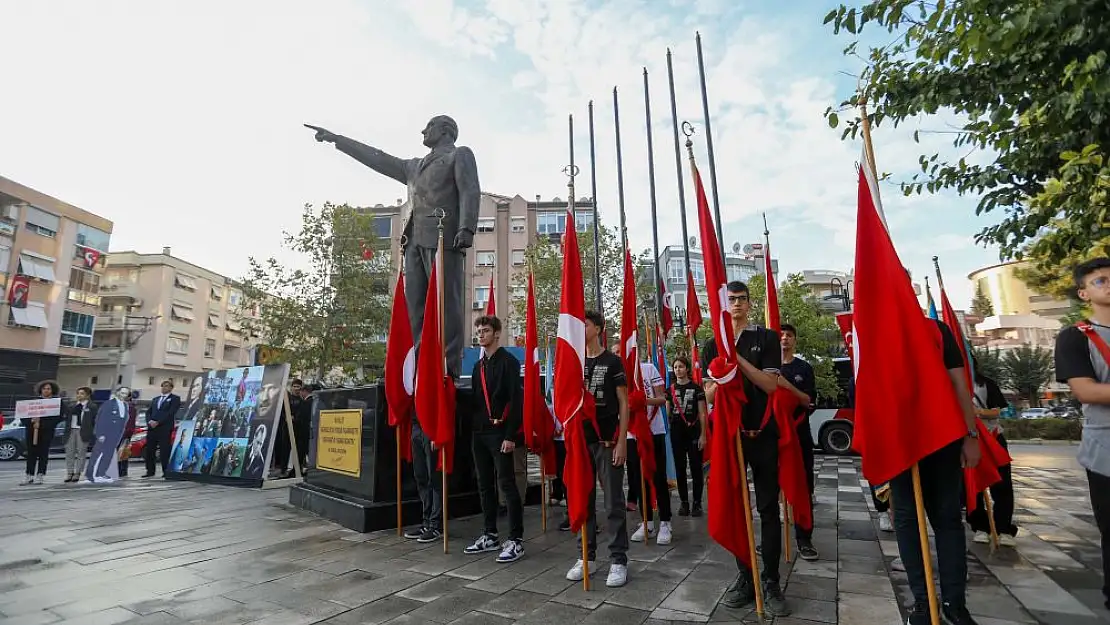 Buca'da Ulu Önder Atatürk’ü anma töreni düzenledi