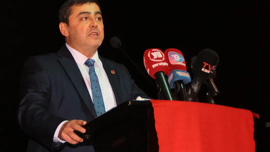 Bülent Eker: Darağacındaki üç fidan…