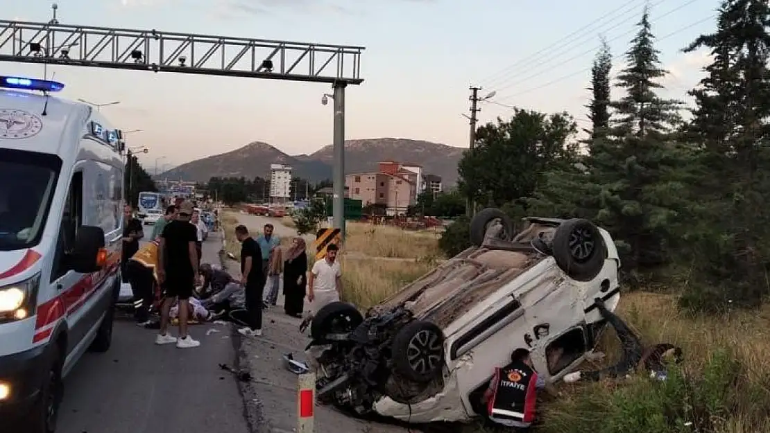 Burdur’da otomobil takla attı, 5 kişi yaralandı