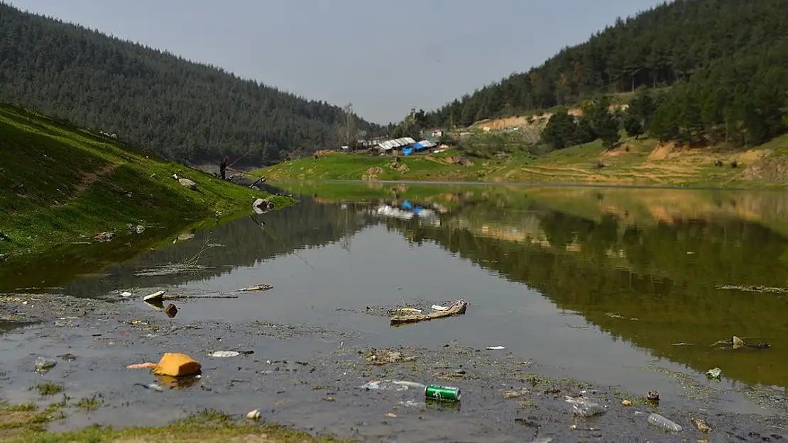 Bursa’da baraj çöplüğe döndü