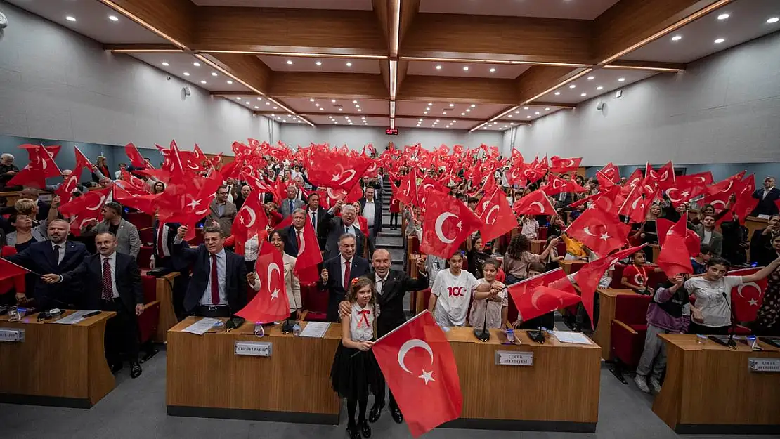 Büyükşehir Meclisi 100. yıl onuruna toplandı