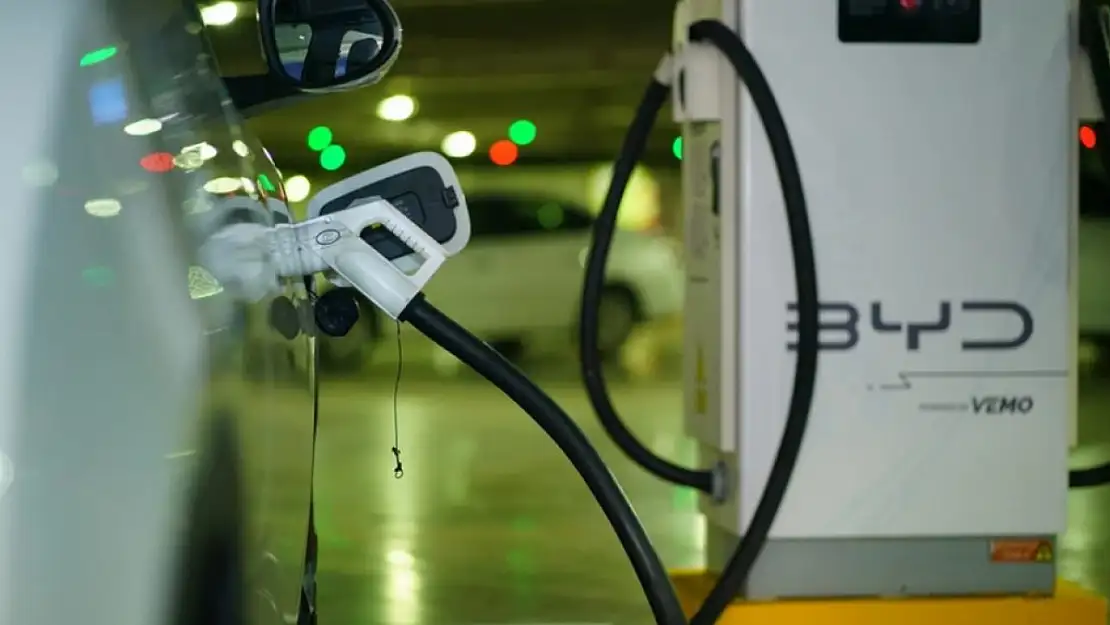 BYD, Avrupa'yı elektrikli geleceğe bağlıyor: 5 dakikada 470 km