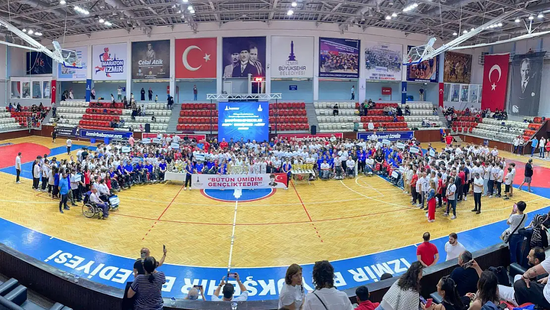 Celal Atik Spor Salonu'nda gurur ve coşku bir arada