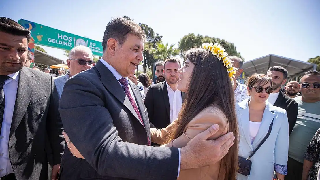 Cemil Tugay Alaçatı Ot Festivali’nin açılışını yaptı