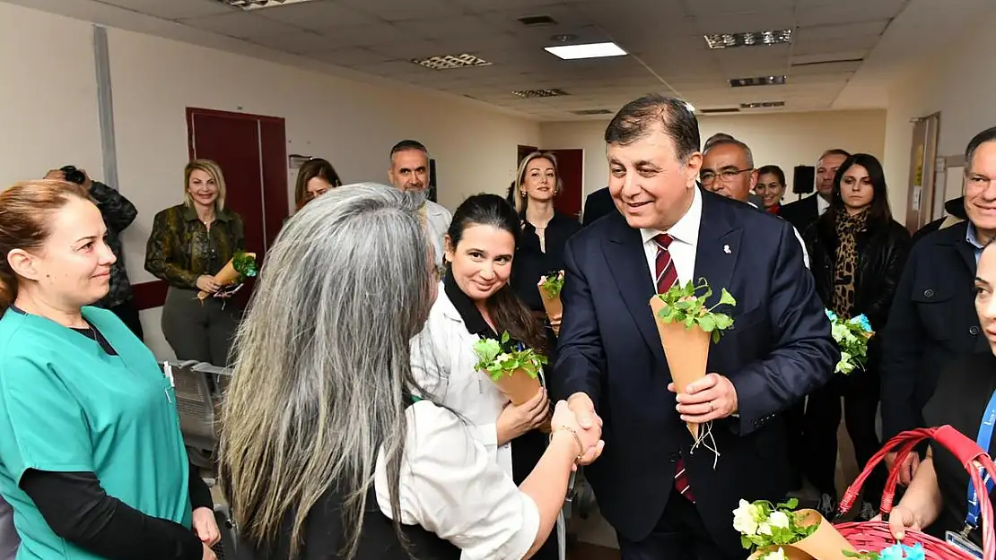 Cemil Tugay, Tıp Bayramında meslektaşlarıyla buluştu