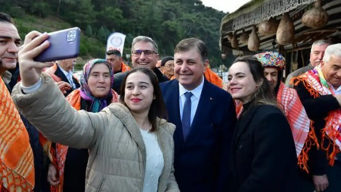 Cemil Tugay yörüklerle bir araya geldi