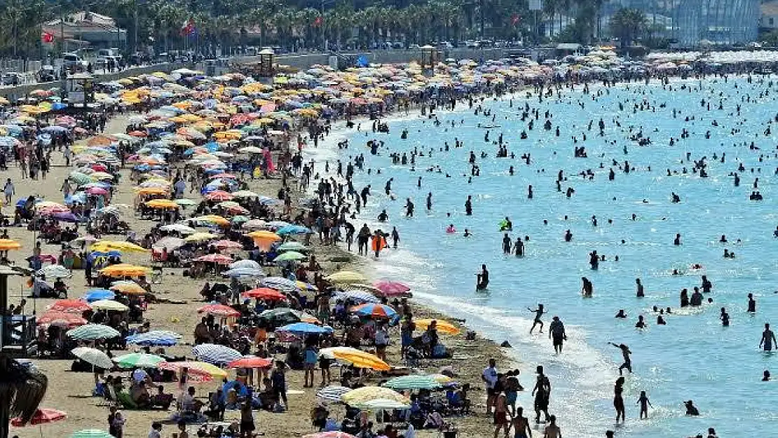 Çeşme bayramda tatilcilerin gözdesi oldu