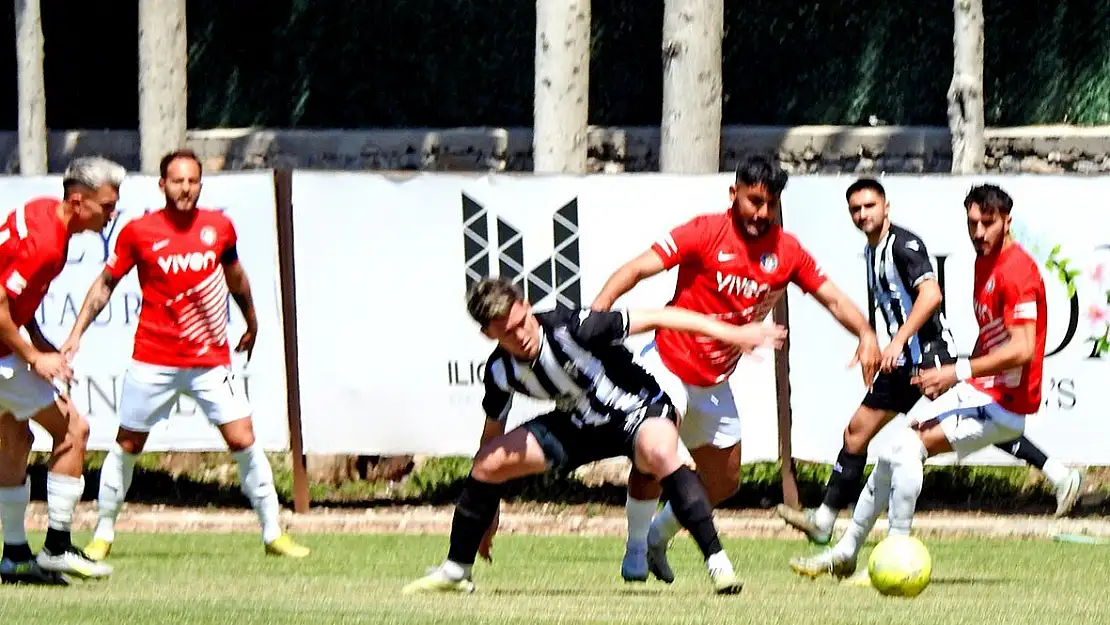 Çeşme Belediyespor ligi 3. sırada tamamladı