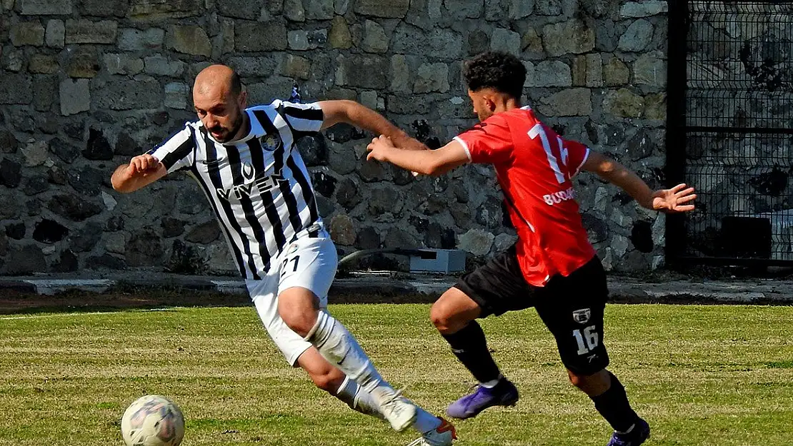 Çeşme Belediyespor sahasında galip