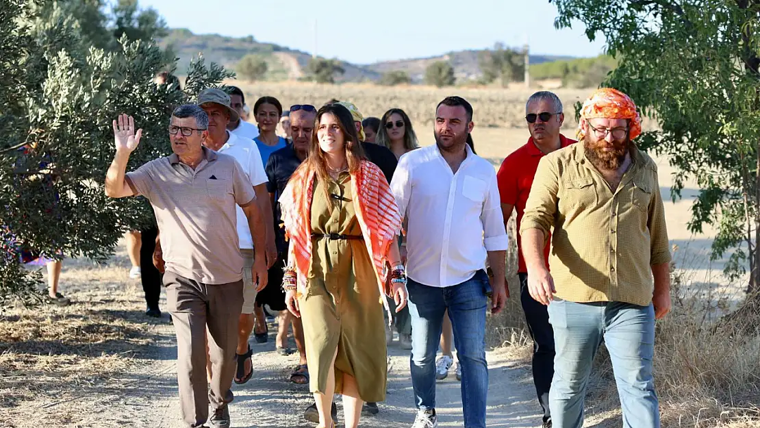 Çeşme'de Ata Tohumu Susamında ilk hasat 