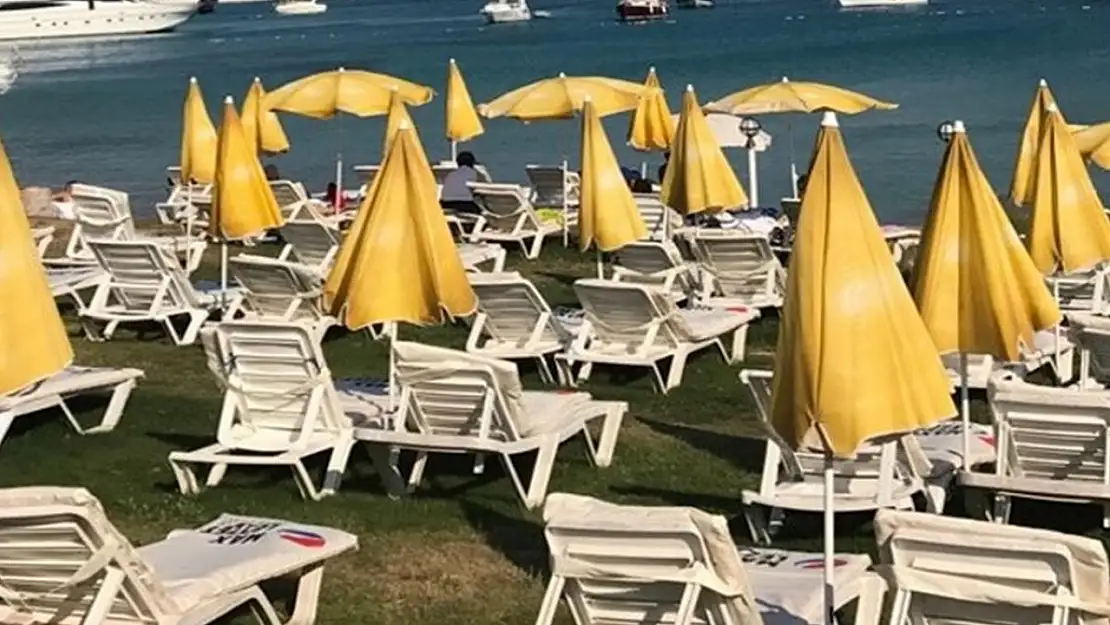 Çeşme'de devrim gibi karar: Şezlong kiralama artık zorunlu olmayacak