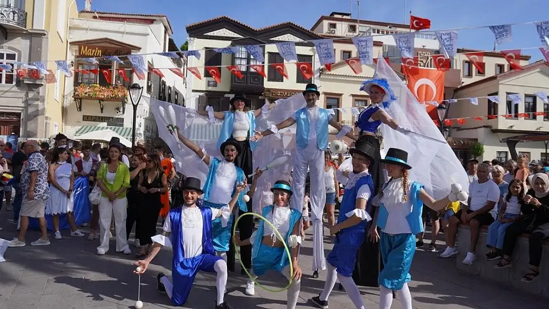 Çeşme Eylül'de başka güzel