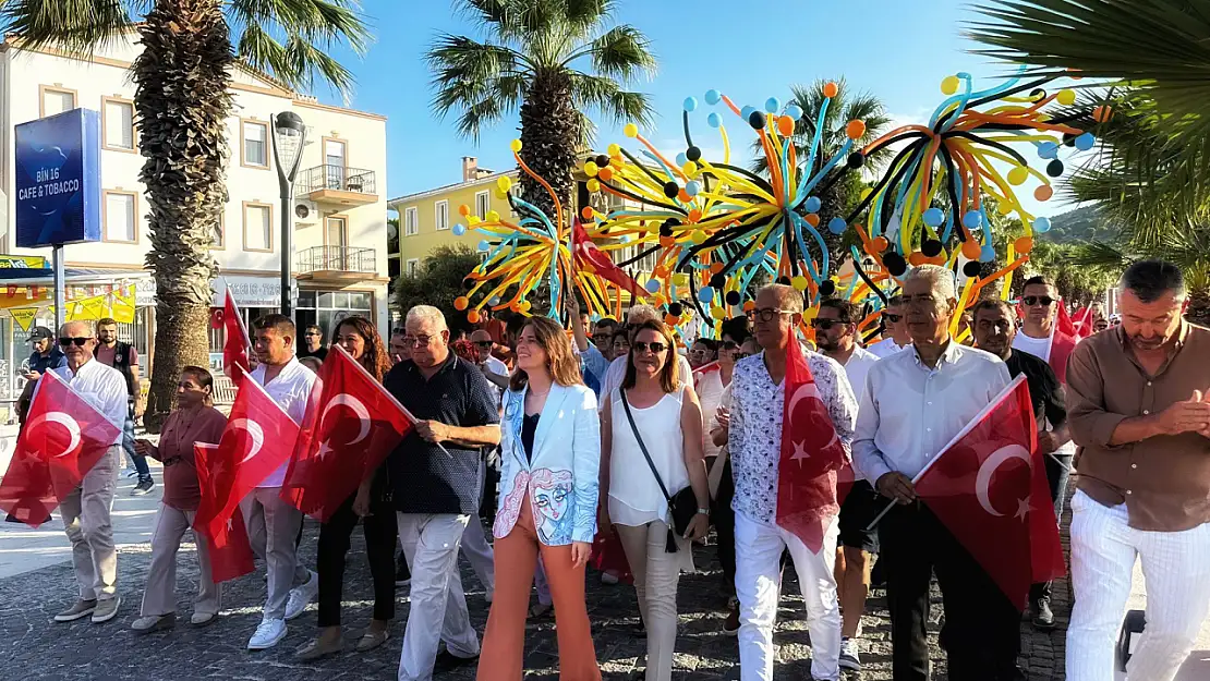 Çeşme Festivali renkli görüntülerle başladı!