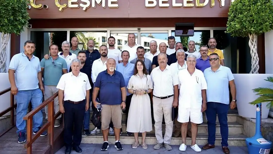 Çeşme'nin ulaşım sorunları muhtarlarla masaya yatırıldı