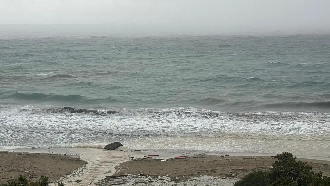 Çeşme’de göçmenlerin botu devrildi! Ölü sayısı 5’e yükseldi!