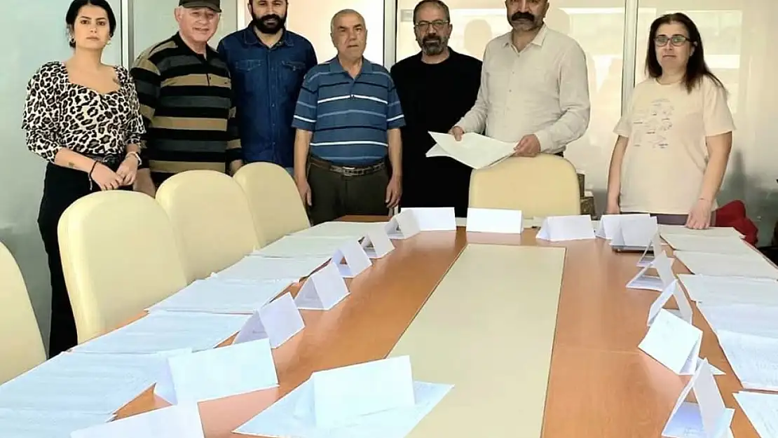 CHP Çiğli'den üyelik listesi uyarısı: Üyeliğinizi kontrol edin yoksa ön seçimde oy kullanamazsınız!