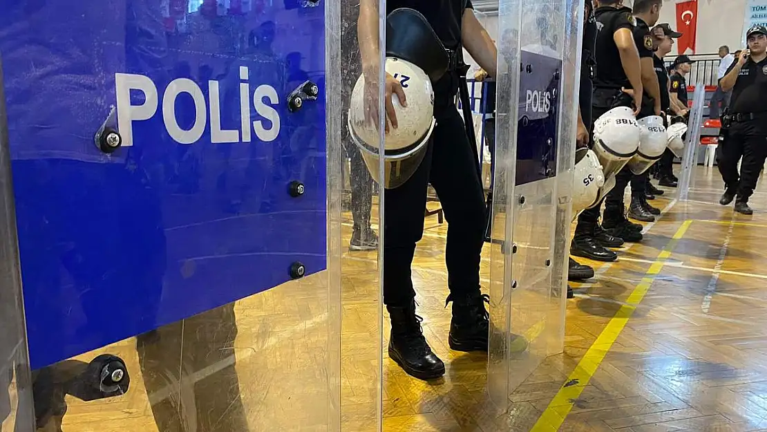 CHP Çiğli Kongresi’ne polis ekibi sevk edildi