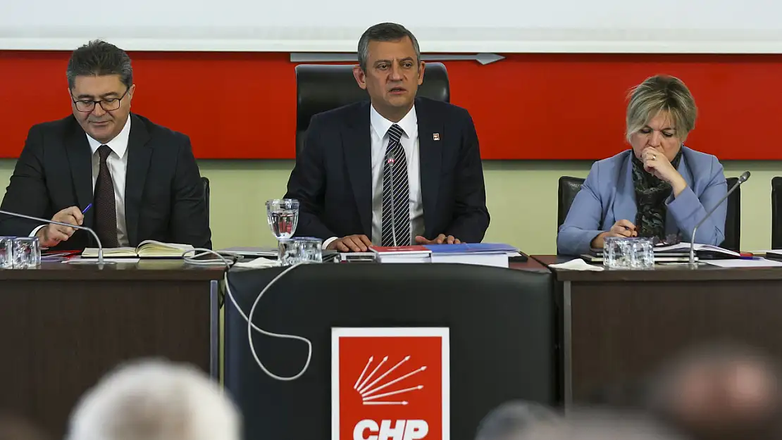 CHP'de ön seçim için MYK'ya yetki verildi